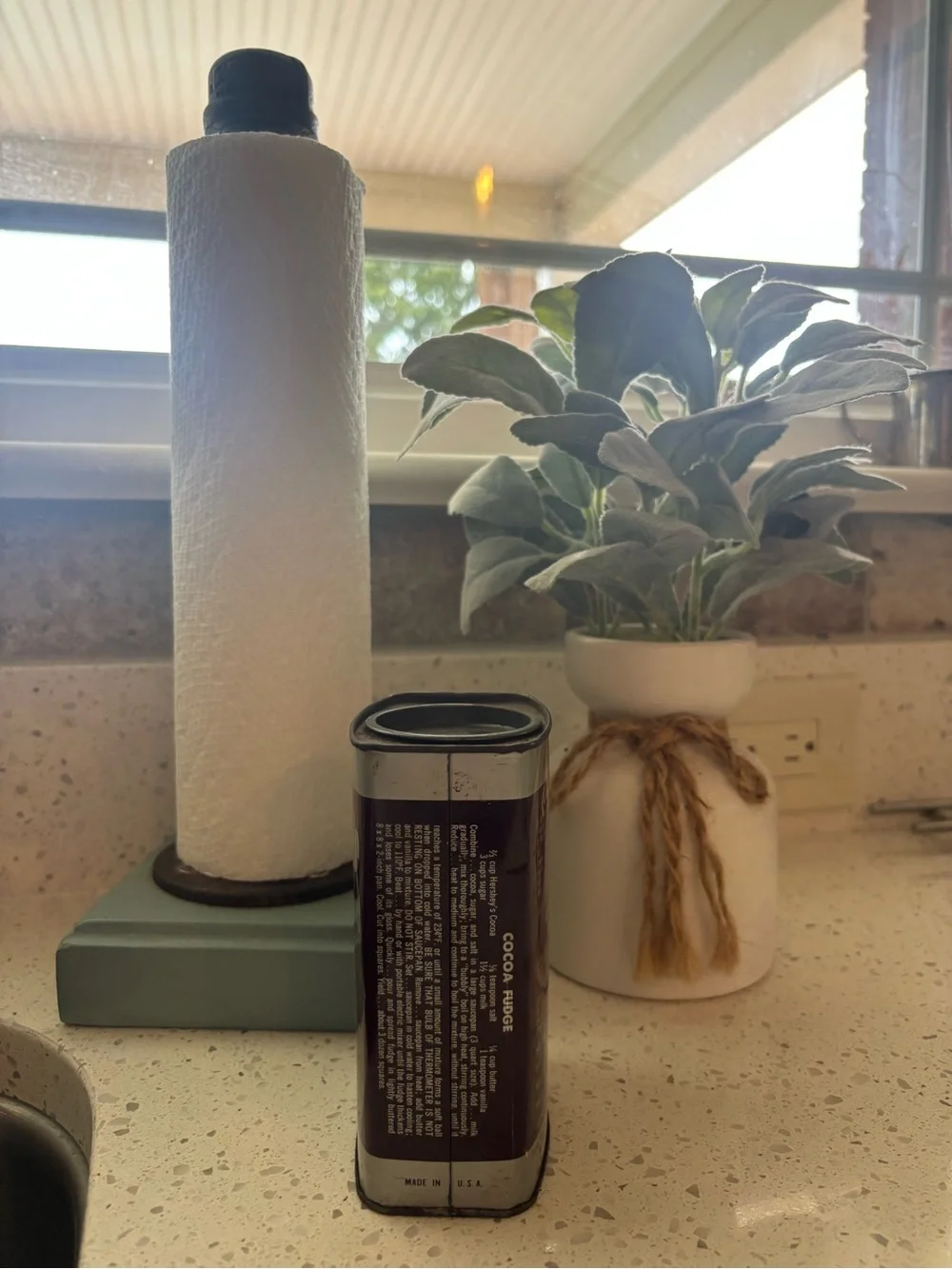 Vintage Hershey’s Cocoa Tin - Brown 8 oz